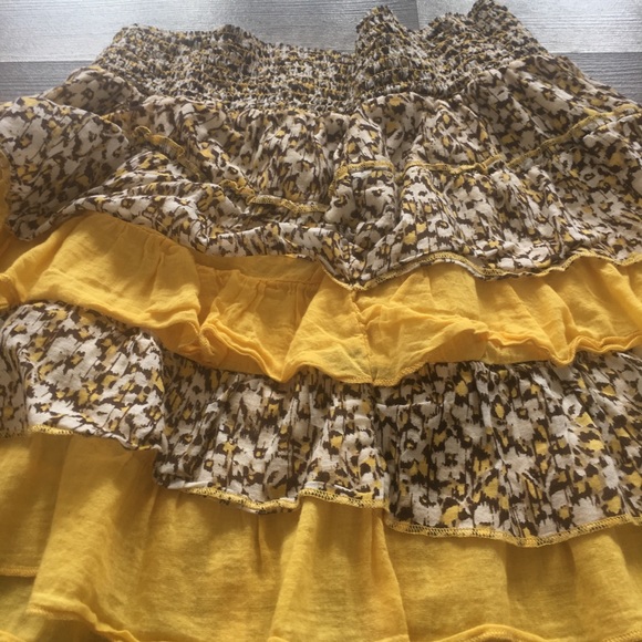 Yellow Printed Ruffle Mini 🌻🌞 XS - Picture 2 of 4